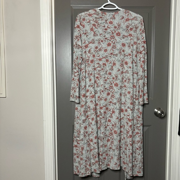 LuLaRoe S (6-8) Duster Cardigan Sarah Floral Gray Salmon Ribbed - Picture 6 of 12